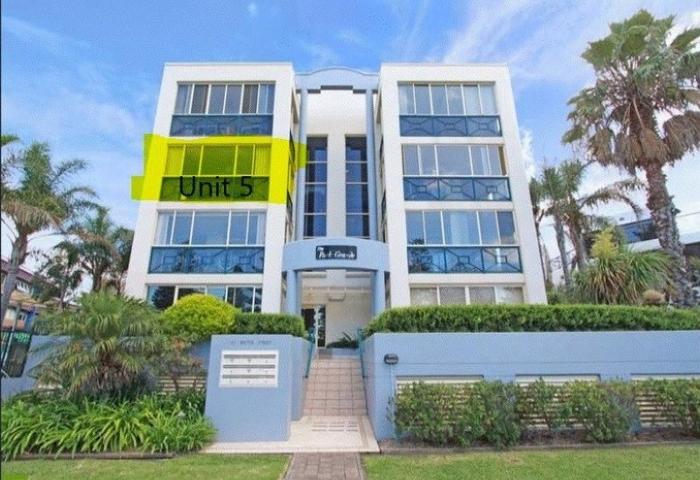 3 BEDROOM UNIT IN BOUTIQUE COMPLEX ACROSS FROM CITY BEACH!