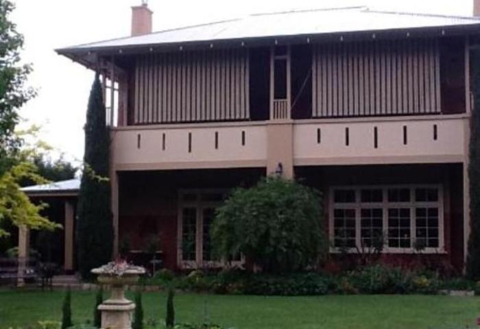 "WAREENA" IS A STUNNING 2 STOREY HOME BUILT IN 1920 - A GRAND MASTERPIECE!
