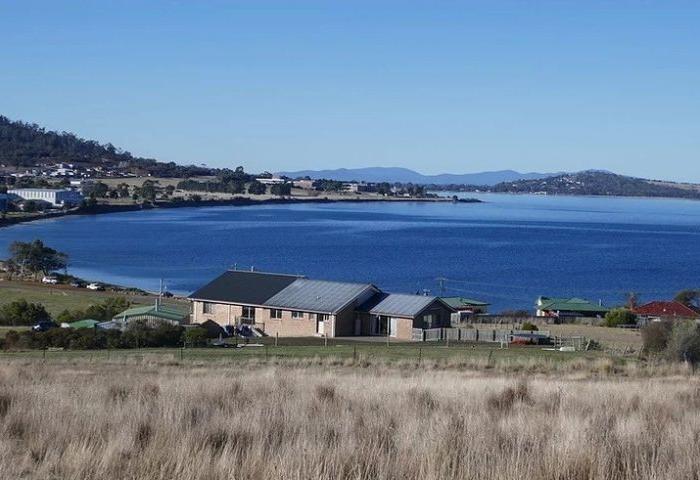 LOT 167 - 810M2 - BUILD YOUR DREAM HOME WITH WATER VIEWS - OFF THE PLAN SALE